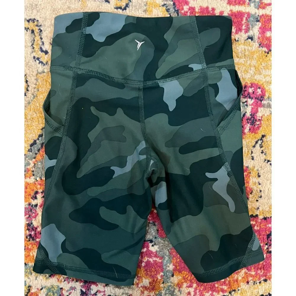 Old Navy Camo Biker Shorts (XS)